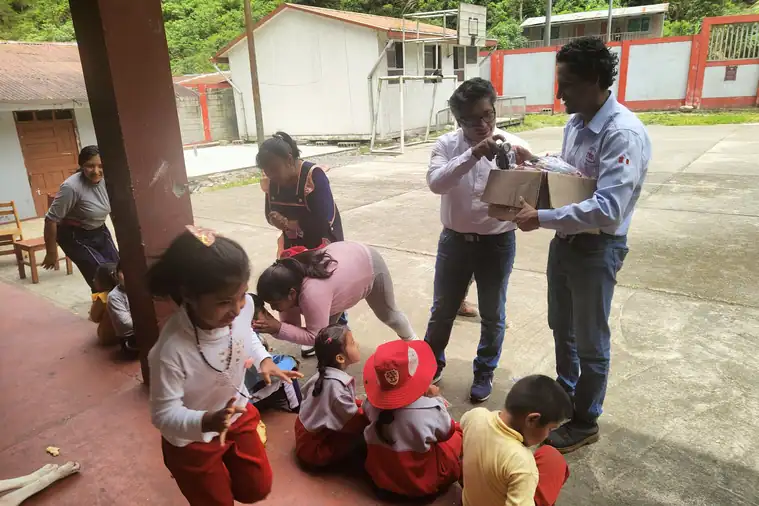Apoyo social en los lugares donde ejecutamos servicios