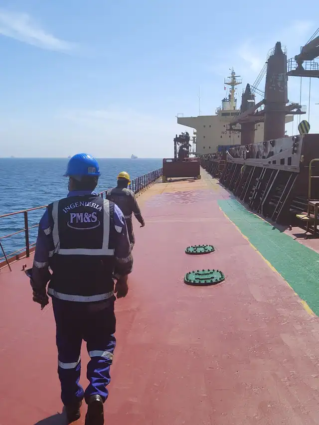 Trabajos a bordo de embarcación